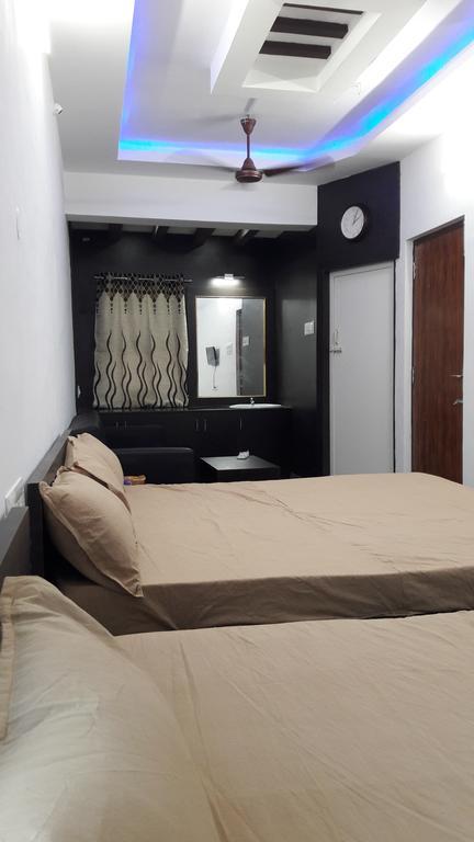 Srirangam Suit Rooms Tiruchirappalli Eksteriør billede