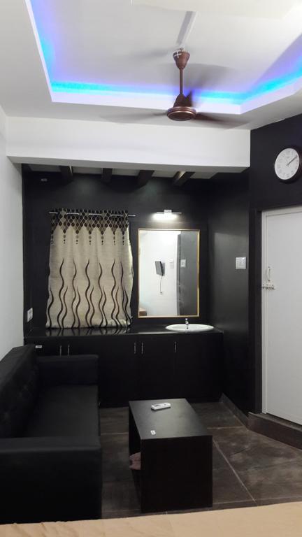Srirangam Suit Rooms Tiruchirappalli Eksteriør billede