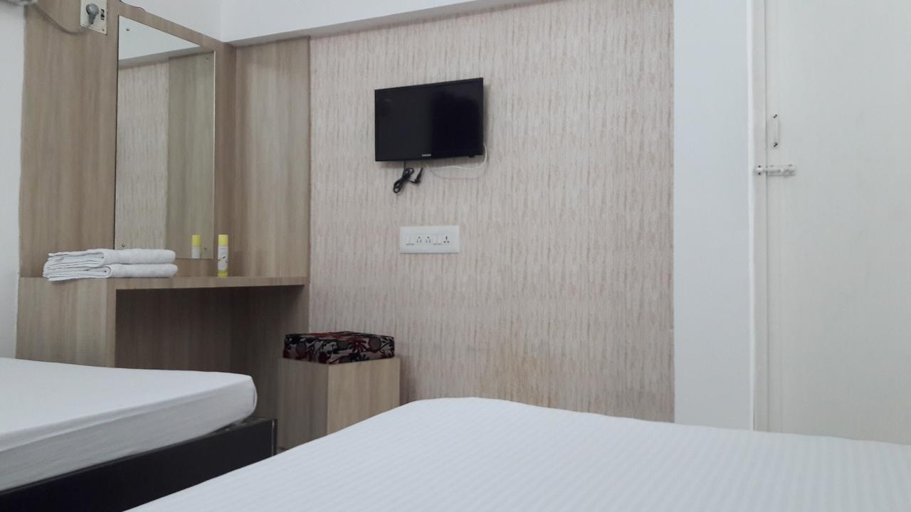 Srirangam Suit Rooms Tiruchirappalli Eksteriør billede