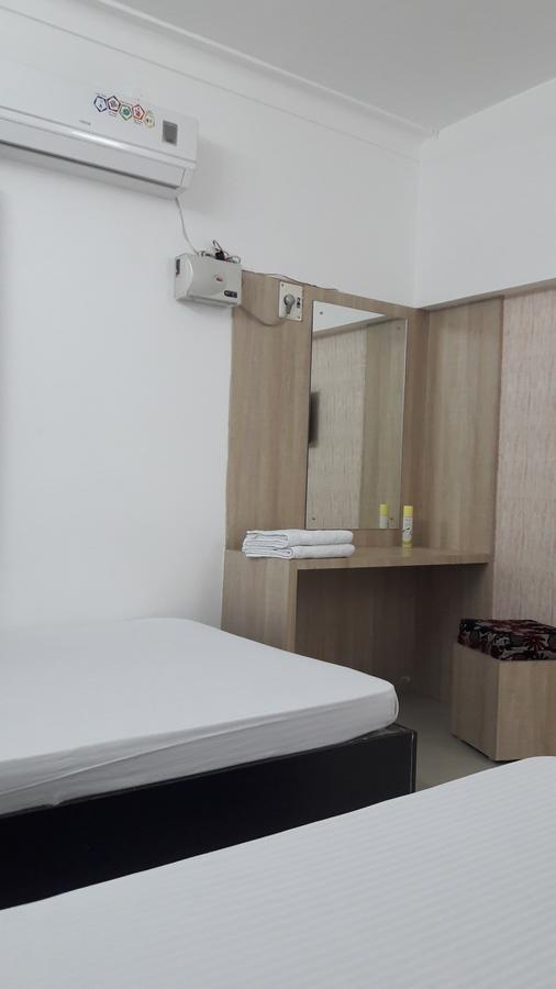 Srirangam Suit Rooms Tiruchirappalli Eksteriør billede